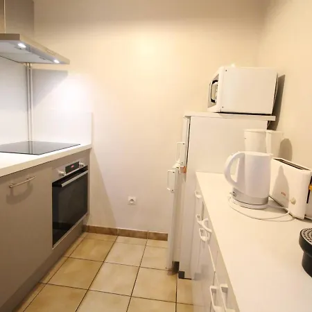 T3 Cosy Centre-ville Avec Parking Et Animaux Admis - Fr-1-313-228 Lägenhet
