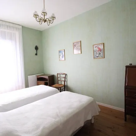 T3 Cosy Centre-ville Avec Parking Et Animaux Admis - Fr-1-313-228 *